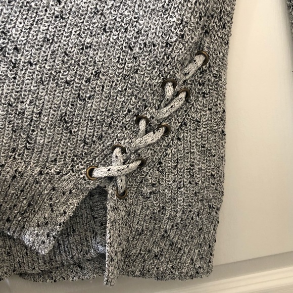 American Eagle Grey and Black Lace-Up Cardigan - Picture 13 of 15